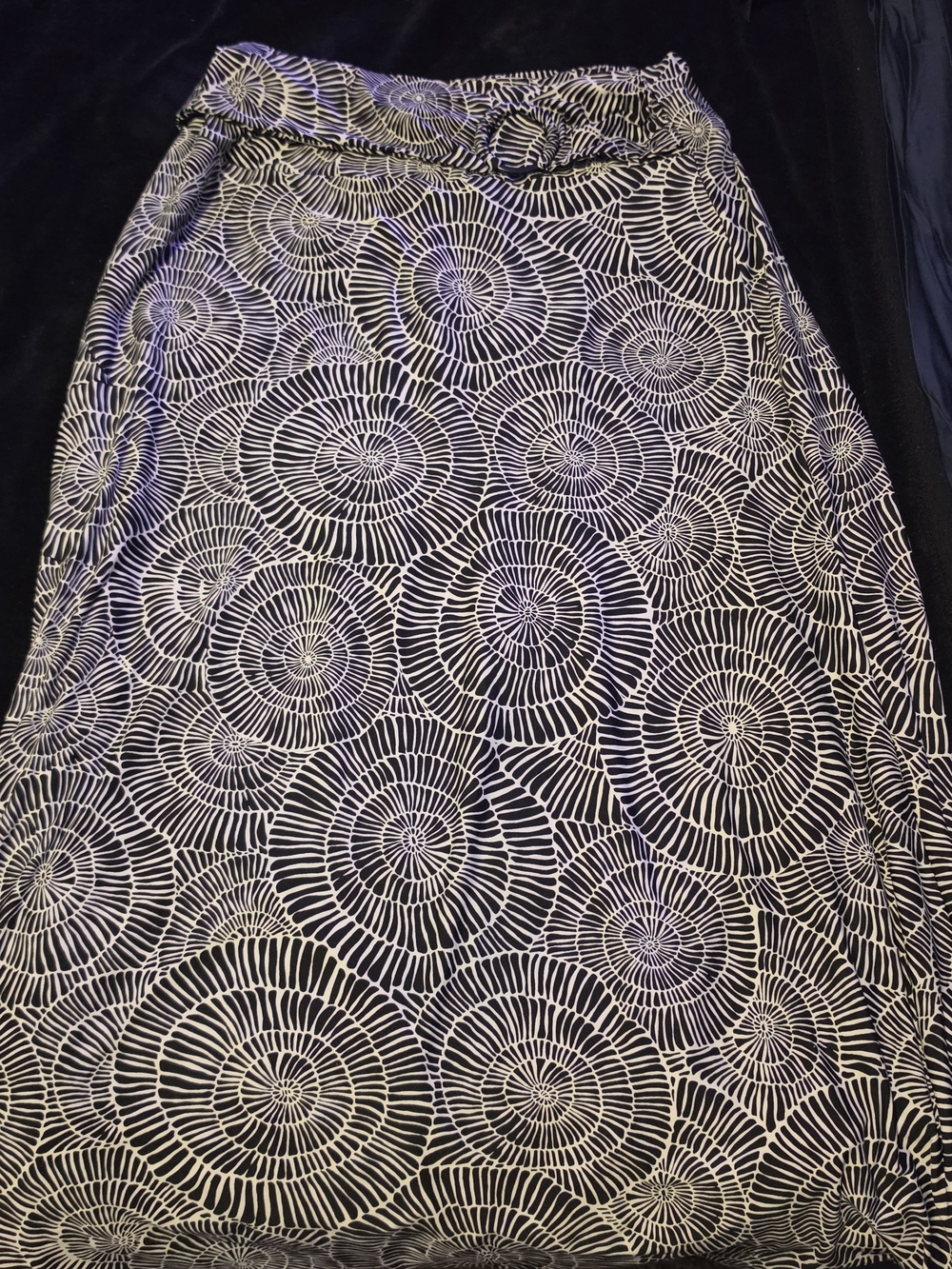Robert Louis Black and White Graphic Circle Maxi Skirt